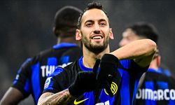 Hakan Çalhanoğlu'nun 2 gol attığı maçta Inter, Monza'yı 5-1 yendi