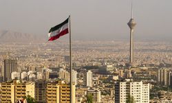 İran'ın Kum kentinde hava kirliliği nedeniyle devlet kurumları tatil edildi