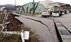 Japonya'da 7,6 büyüklüğünde deprem: Çöken evlerde mahsur kalanlar var