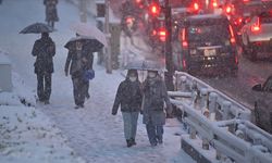 Japonya'da depremden etkilenen İşikava'da yoğun kar yağışı bekleniyor