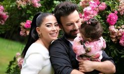 Tarkan'dan kızı ve eşiyle kar tatili pozları