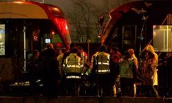 Zeytinburnu'nda iki tramvay çarpıştı: vatman ve 2 yolcu yaralandı