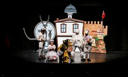 Ankara'da "Başkentin 5 Beyazı" tiyatro oyunu izleyiciyle buluştu