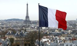 Fransa'da otoyola düşen küçük uçaktaki 3 kişi öldü