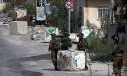 İsrail, Doğu Kudüs'te bıçaklı saldırı düzenlediği iddiasıyla Filistinli bir çocuğu öldürdü