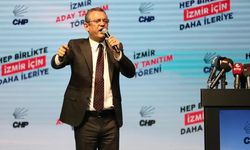 Özgür Özel, CHP’nin İzmir belediye başkan adaylarını tanıttı