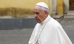 Papa, Orta Doğu'daki gelişmeleri 'dua okuyarak endişeyle ve acıyla' izliyor