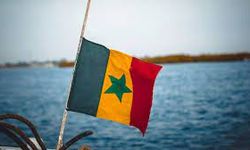 Senegal'de halk cumhurbaşkanını seçmek için sandık başına geçti