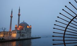 İstanbul'daki sis manzarası fotoğraflara yansıdı