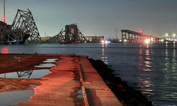 ABD’de bir gemi, Francis Scott Key Köprüsü’ne çarparak köprüyü yıktı: Kurtarma çalışmaları sürüyor