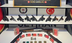 Adana'da 3 ayrı adreste ruhsatsız silahlar ele geçirildi