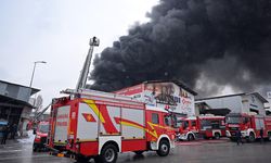 Ankara'nın Demirciler Sitesi'nde iş yerinde yangın çıktı