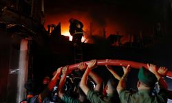 Bangladeş'te çıkan yangında can kaybı 45'e çıktı