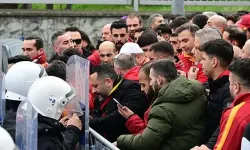 Beşiktaş ve Galatasaray taraftarları arasında gerginlik