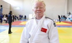 Görme engelli albino hastası milli judocu Cahide, olimpiyat madalyasını hedefliyor