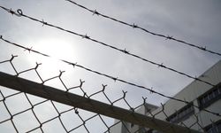 İki mahkumu dövdükleri gerekçesiyle 10 cezaevi polisi gözaltına alındı