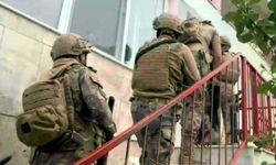 İzmir'de FETÖ operasyonu: 4 gözaltı