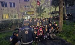 Bursa'da düzensiz göçmen operasyonunda 63 kişi yakalandı