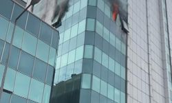 Zeytinburnu'nda iş merkezinde yangın: 1 yaralı