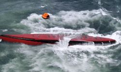 Japonya açıklarında akrilik asit taşıyan gemi alabora oldu: 8 ölü