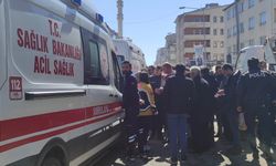 Kars'ta muhtara sandalyeli saldırı: Başından yaralandı