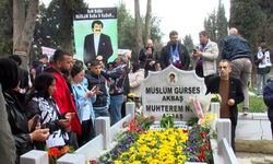 Müslüm Gürses ölümünün 11. yıl dönümünde mezarı başında anıldı