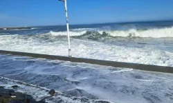 Rize'de şiddetli fırtına: ‘Sahilden uzak durun’ uyarısı