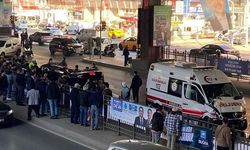 Şişli'de ambulansla minibüs çarpıştı: 3 yaralı