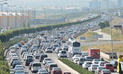 Afyonkarahisar'da bayram trafiği yoğunluğu