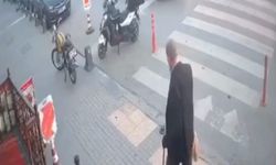 Üsküdar'da motosiklet kazası kamerada