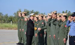 Deniz Kuvvetleri Komutanı Oramiral Tatlıoğlu Muğla'da Mehmetçikle bayramlaştı