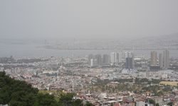 Çöl tozu İzmir'in hava kalitesini bozdu