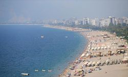 Antalya'da yeni turist rekoru kırıldı