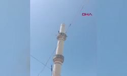 Antalya'da fırtına; Seralar zarar gördü, minare külahı koptu