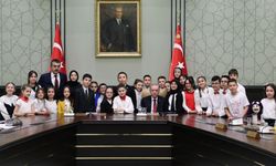 Cumhurbaşkanı Erdoğan, çocukları kabul etti