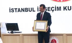 Ekrem İmamoğlu mazbatasını aldı: Van'da yaşanan tam bir garabet