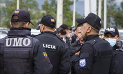 Ekvador polisinden Meksika Büyükelçiliğine baskın