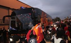 Galatasaray kafilesi Adana'ya geldi
