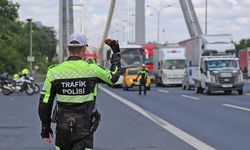 İstanbul'da trafiği tehlikeye düşüren sürücüye 3 bin 576 lira ceza