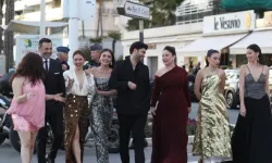 'Kızılcık Şerbeti' oyuncuları Cannes'da