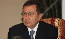 Mehmet Emin Karamehmet kimdir?