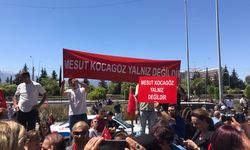 CHP’liler Antalya Adliyesi önünde eylem yaptı