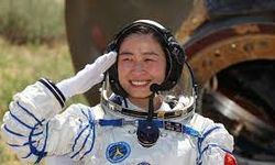 Çin'in uzay istasyonundaki taykonot ekibi Dünya'ya geldi