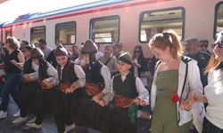 Turistik Diyarbakır Ekspresi'nin yolcuları Elazığ'ı gezdi