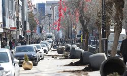Van’da Abdullah Zeydan kararını protesto eden vatandaşlara polis müdahalesi