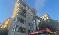 Kartal'da 6 katlı binada yangın: 1 ölü