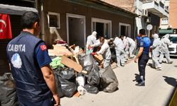 Eskişehir'de bir evden 5 ton çöp çıktı