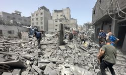 İsrail'in Gazze'de iki eve düzenlediği saldırılarda aralarında çocukların da olduğu 8 sivil öldü