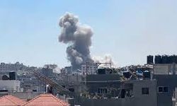 İsrail'in Gazze'nin farklı noktalarına düzenlediği saldırılarda 11 kişi öldü
