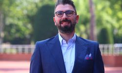 Özgür Özaktaç kimdir?
